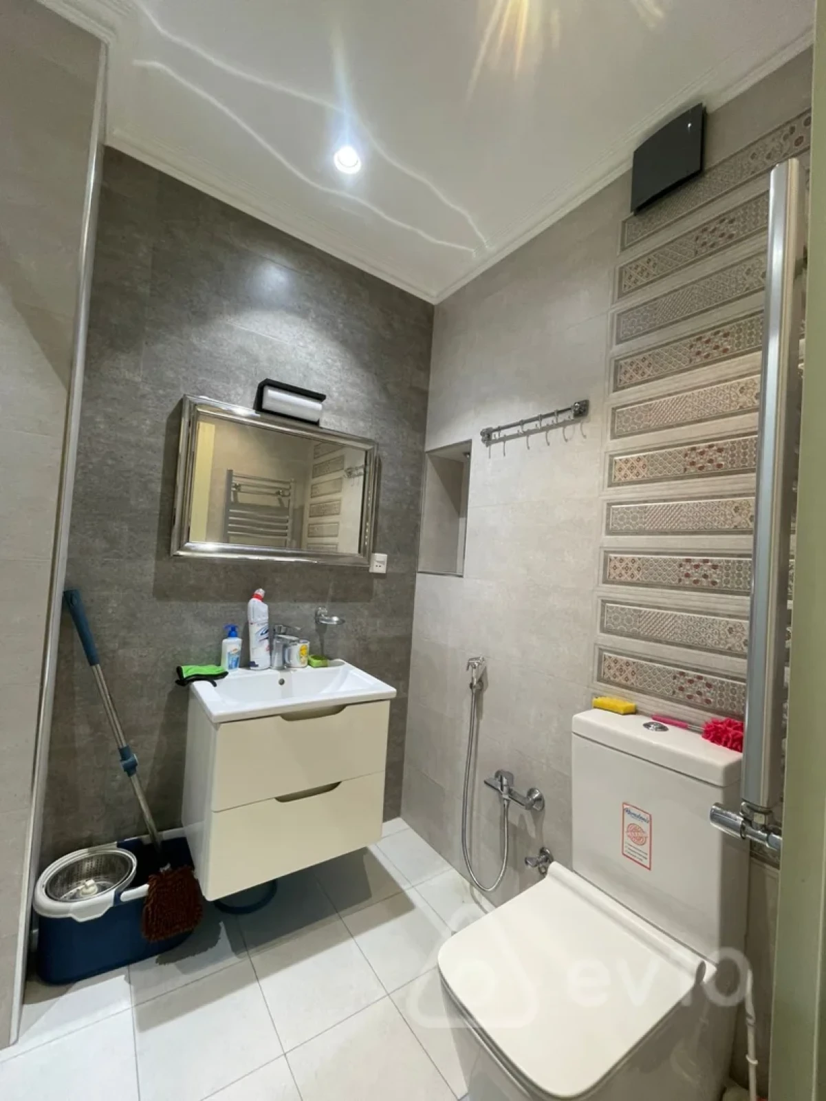 Kirayə verilir 2 otaqlı yeni tikili 68 m²