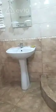 Kirayə verilir 2 otaqlı köhnə tikili 60 m²