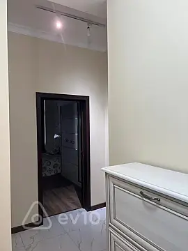 Kirayə verilir 2 otaqlı yeni tikili 70 m²