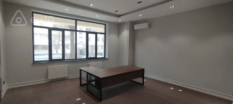 Kirayə verilir 6 otaqlı ofis 320 m²