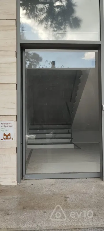 Kirayə verilir 6 otaqlı ofis 320 m²