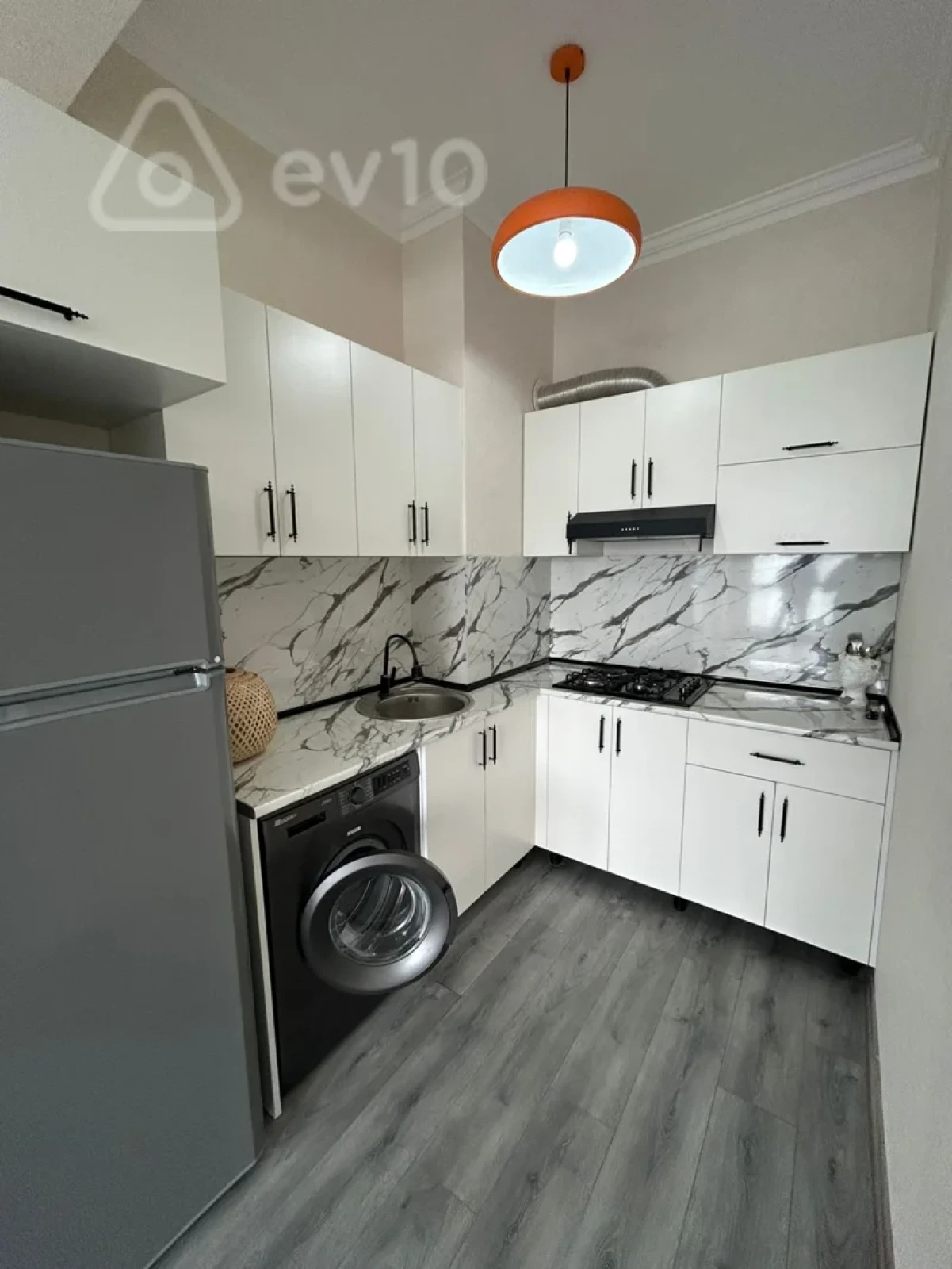 Kirayə verilir 2 otaqlı yeni tikili 57 m²