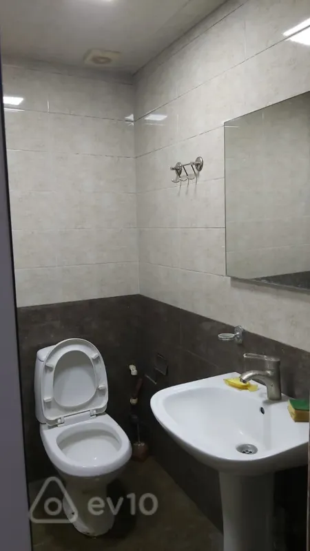 Kirayə verilir 1 otaqlı köhnə tikili 35 m²