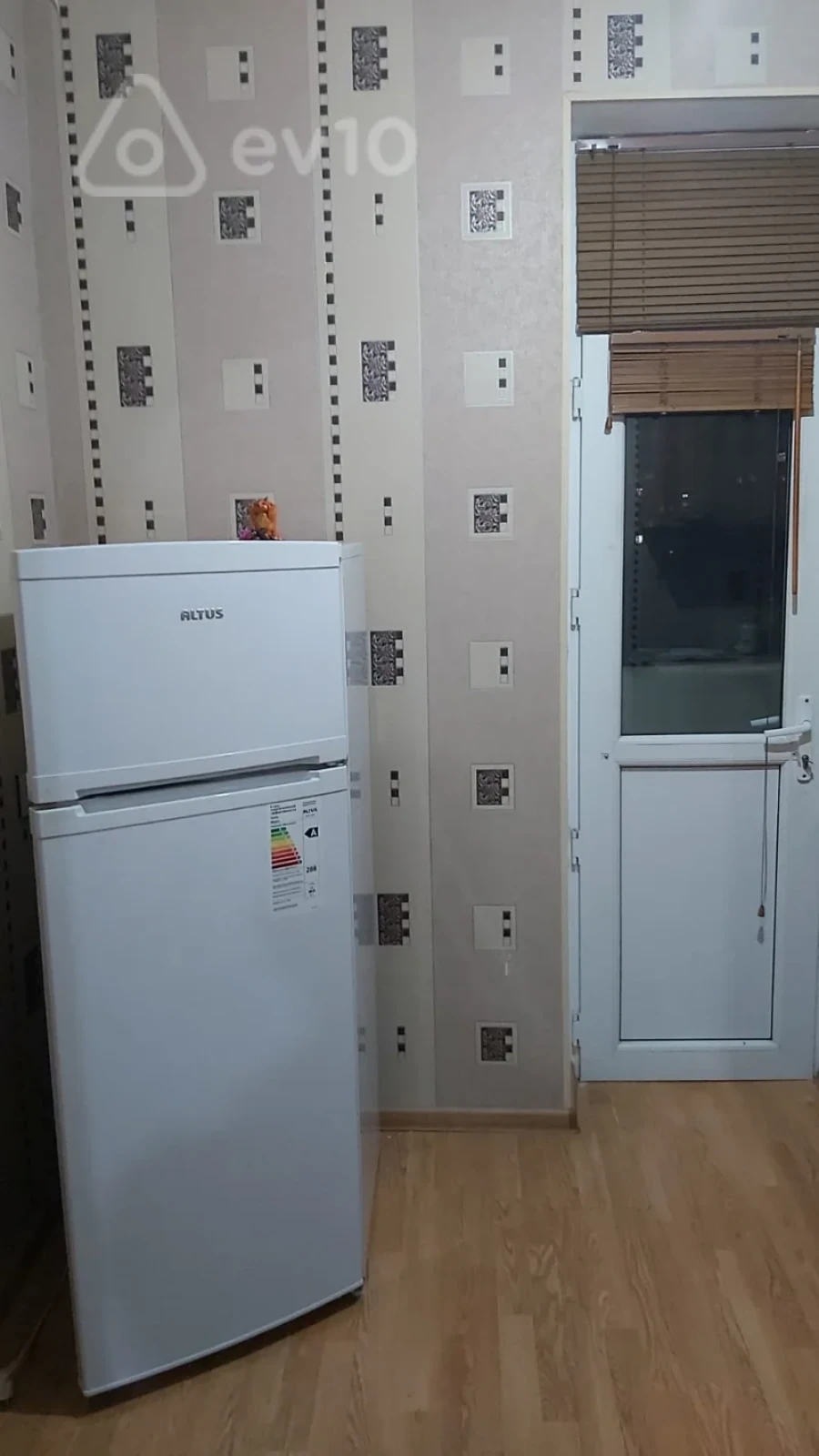 Kirayə verilir 1 otaqlı köhnə tikili 35 m²