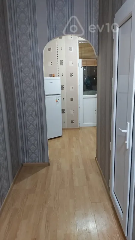 Kirayə verilir 1 otaqlı köhnə tikili 35 m²