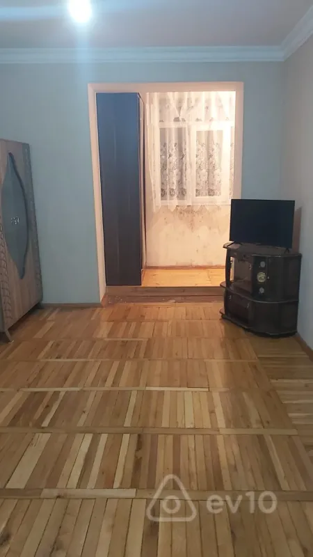 Kirayə verilir 1 otaqlı köhnə tikili 35 m²