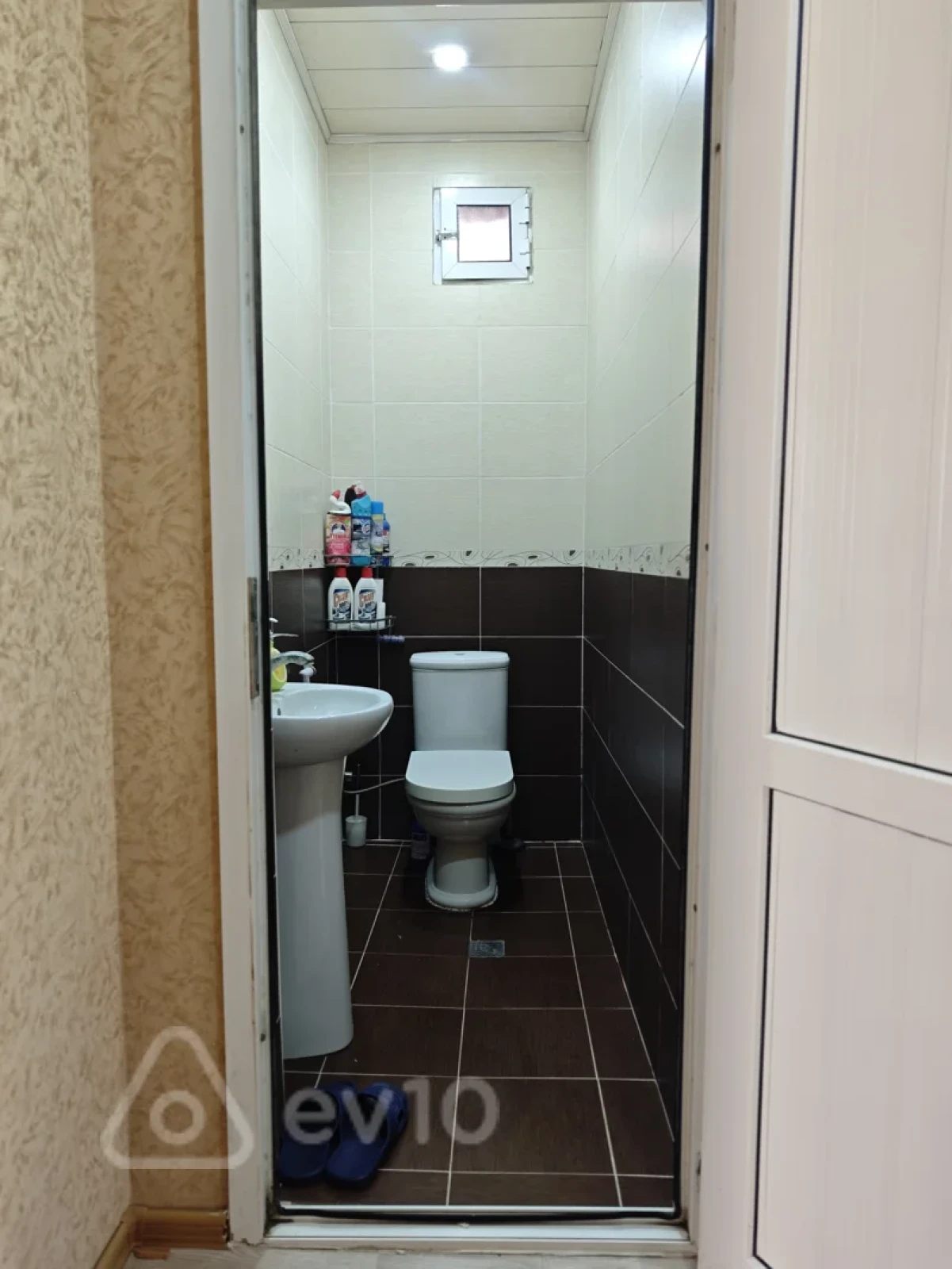 Satılır 8 otaqlı köhnə tikili 197 m²