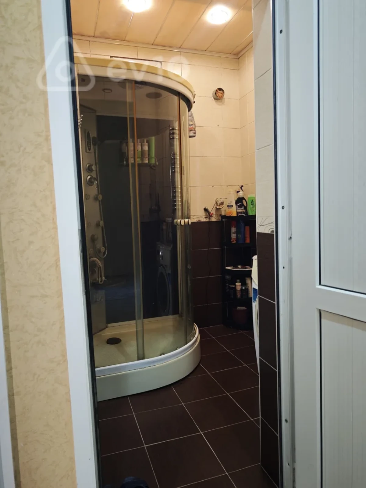 Satılır 8 otaqlı köhnə tikili 197 m²