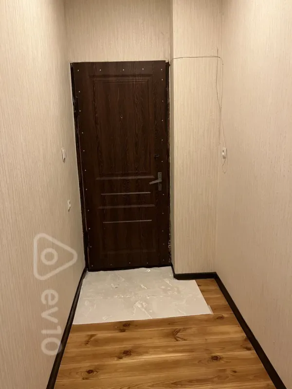 Satılır 1 otaqlı köhnə tikili 35 m²