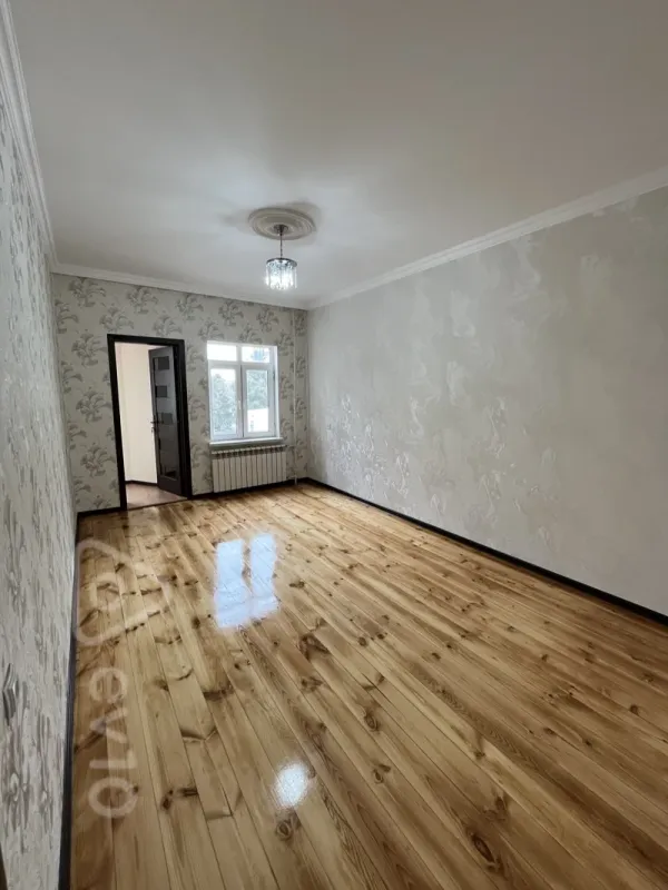 Satılır 1 otaqlı köhnə tikili 35 m²