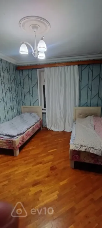 Kirayə verilir 3 otaqlı köhnə tikili 80 m²