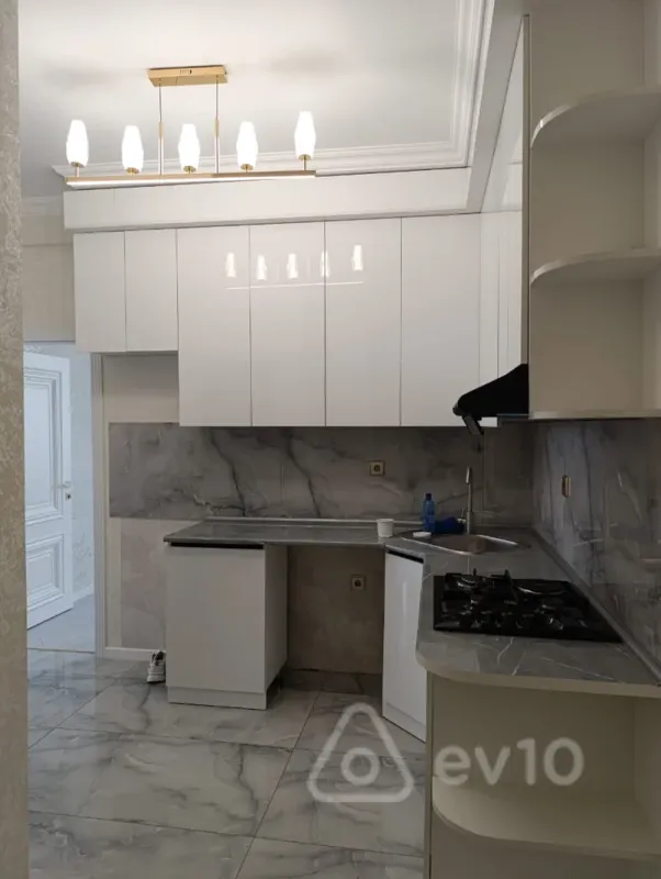 Kirayə verilir 3 otaqlı yeni tikili 60 m²
