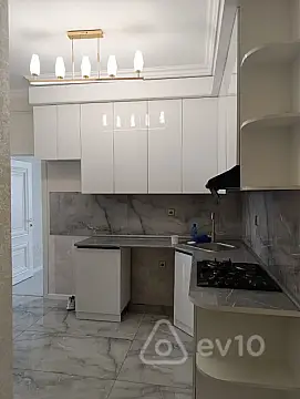 Kirayə verilir 3 otaqlı yeni tikili 60 m²