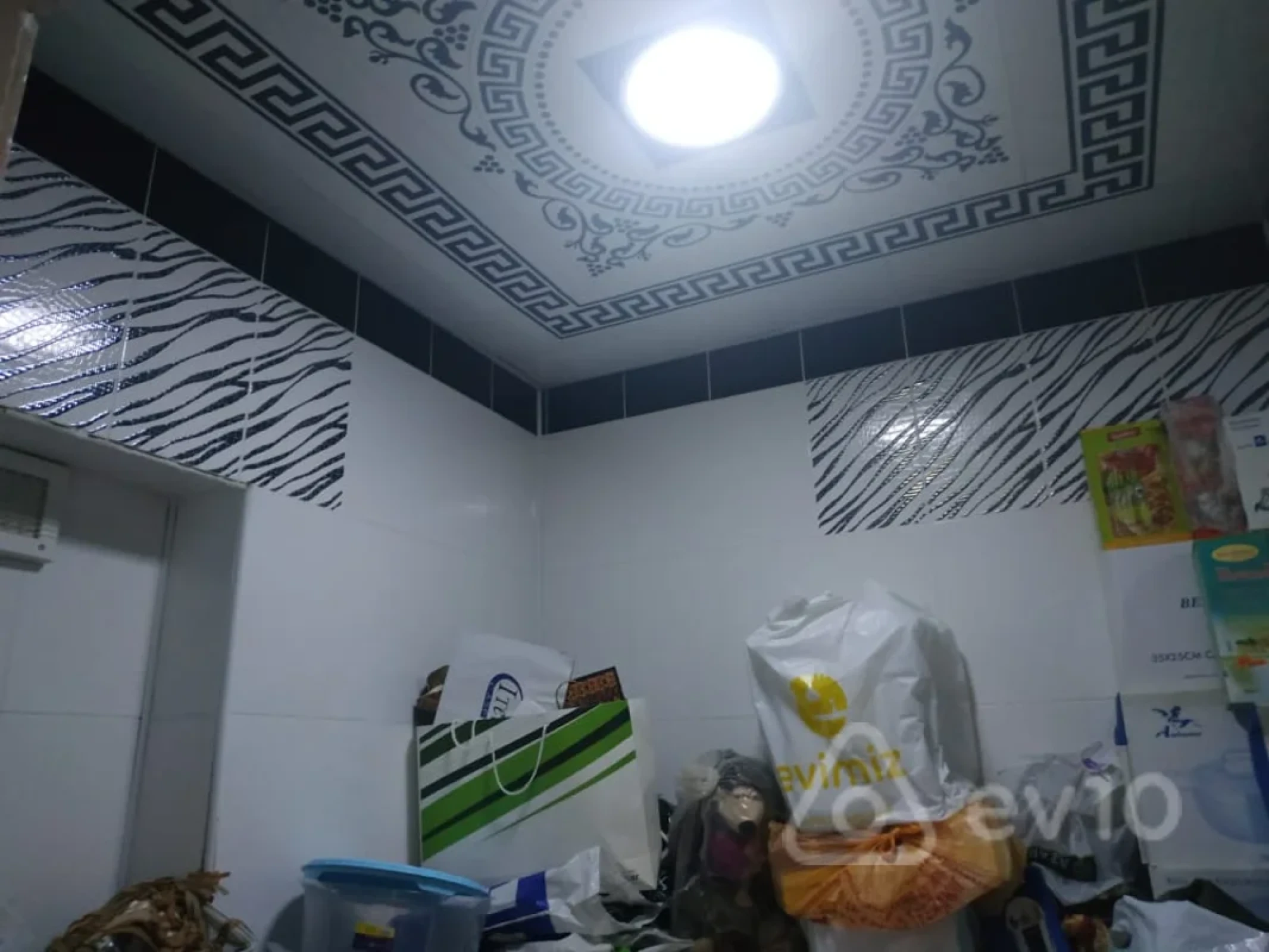 Satılır 2 otaqlı yeni tikili 100 m²