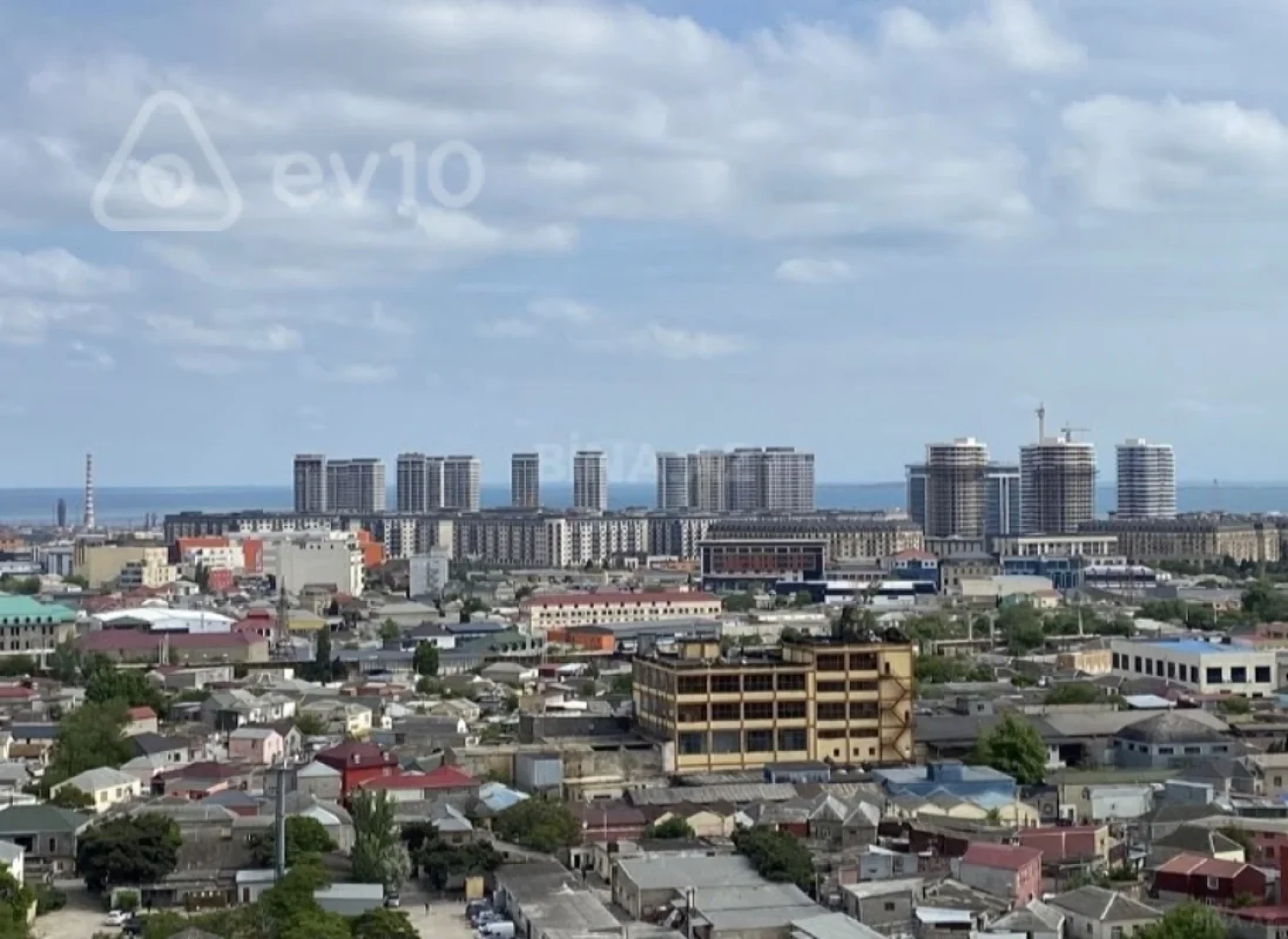 Satılır 2 otaqlı yeni tikili 100 m²