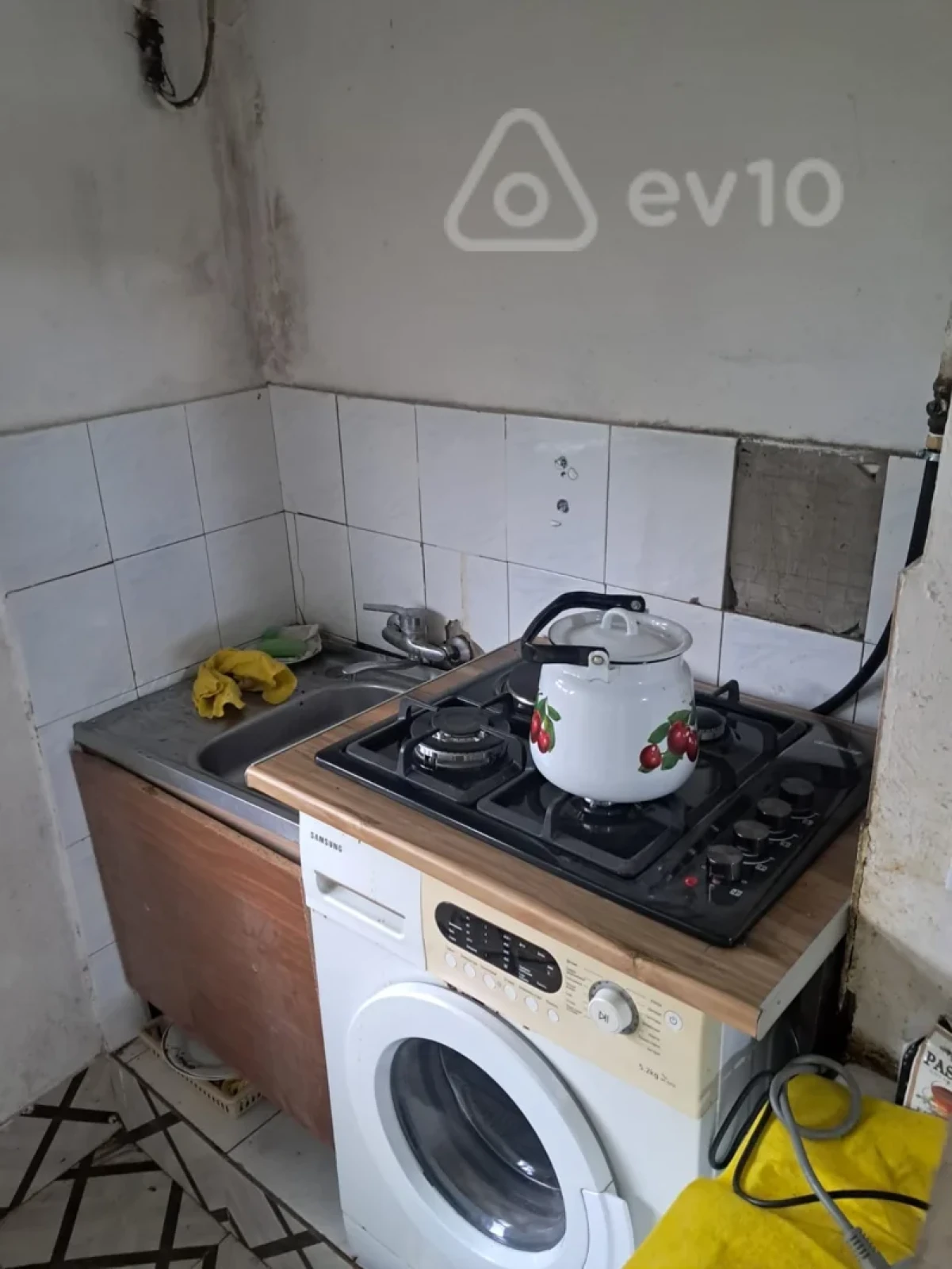 Kirayə verilir 1 otaqlı köhnə tikili 52 m²