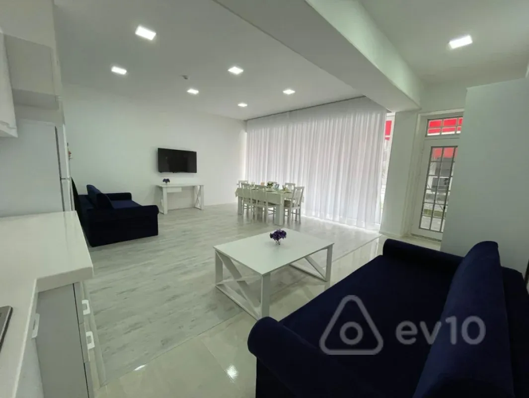 Kirayə verilir 1 otaqlı həyət evi 40 m²