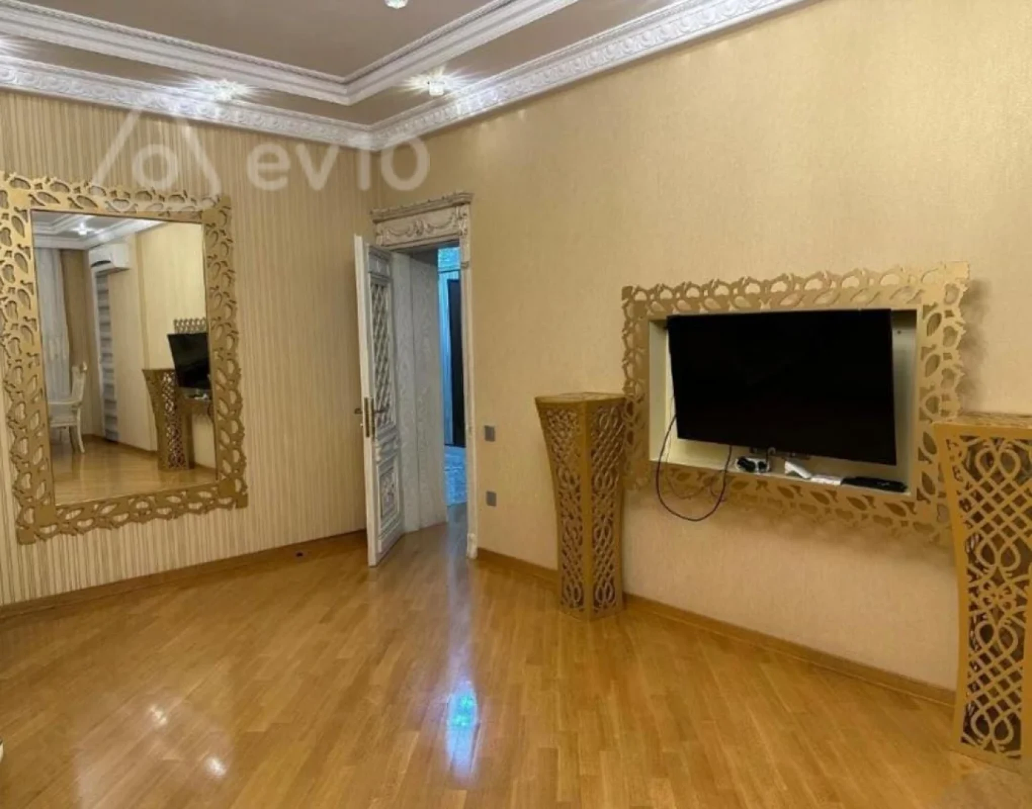 Kirayə verilir 2 otaqlı yeni tikili 110 m²
