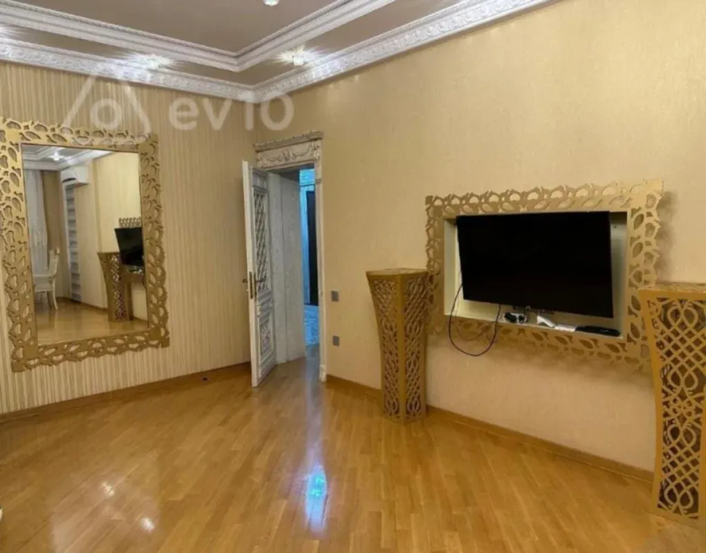 Kirayə verilir 2 otaqlı yeni tikili 110 m²