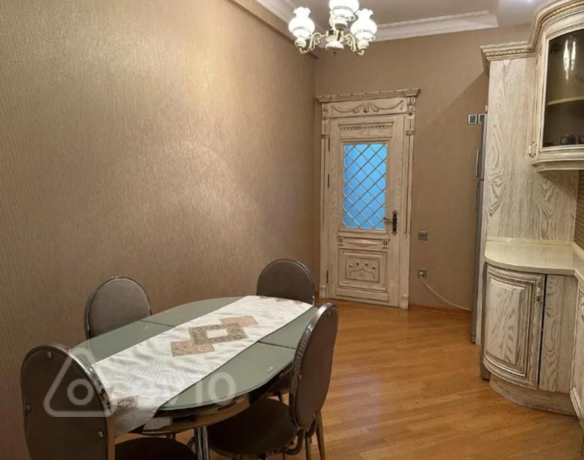 Kirayə verilir 2 otaqlı yeni tikili 110 m²