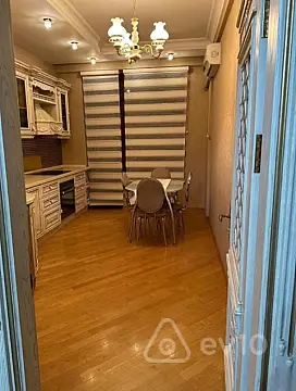 Kirayə verilir 2 otaqlı yeni tikili 110 m²