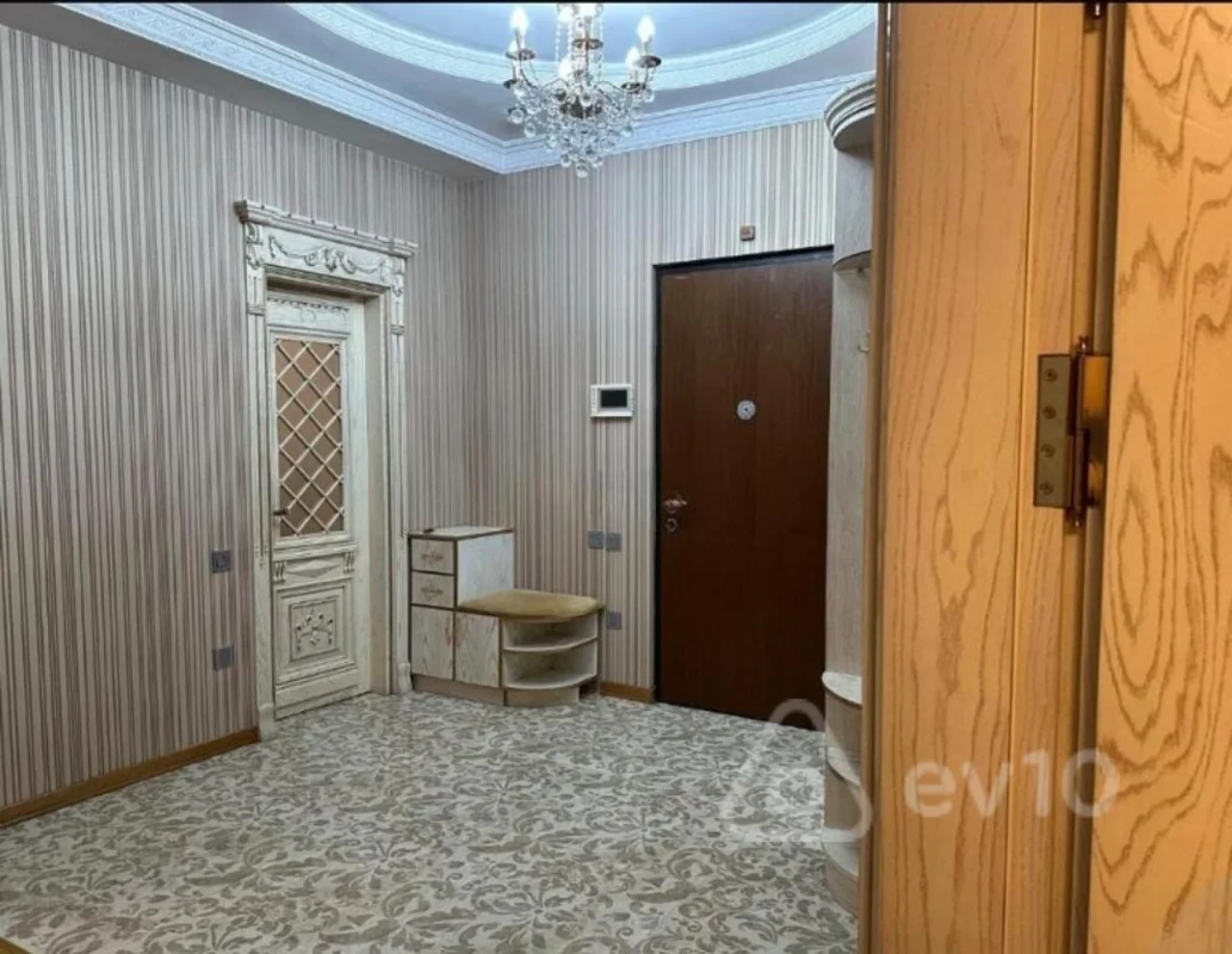 Kirayə verilir 2 otaqlı yeni tikili 110 m²