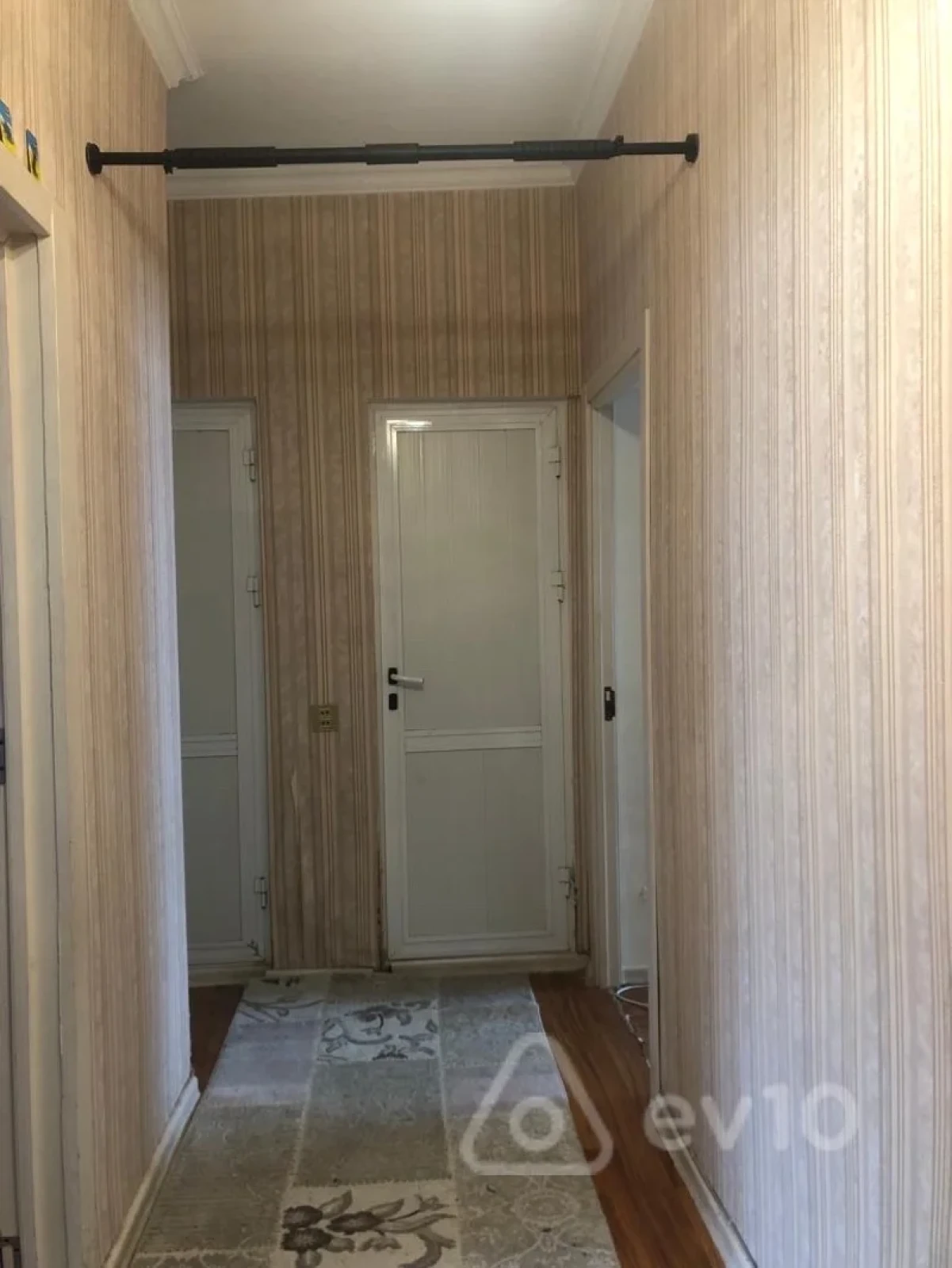 Kirayə verilir 2 otaqlı köhnə tikili 55 m²