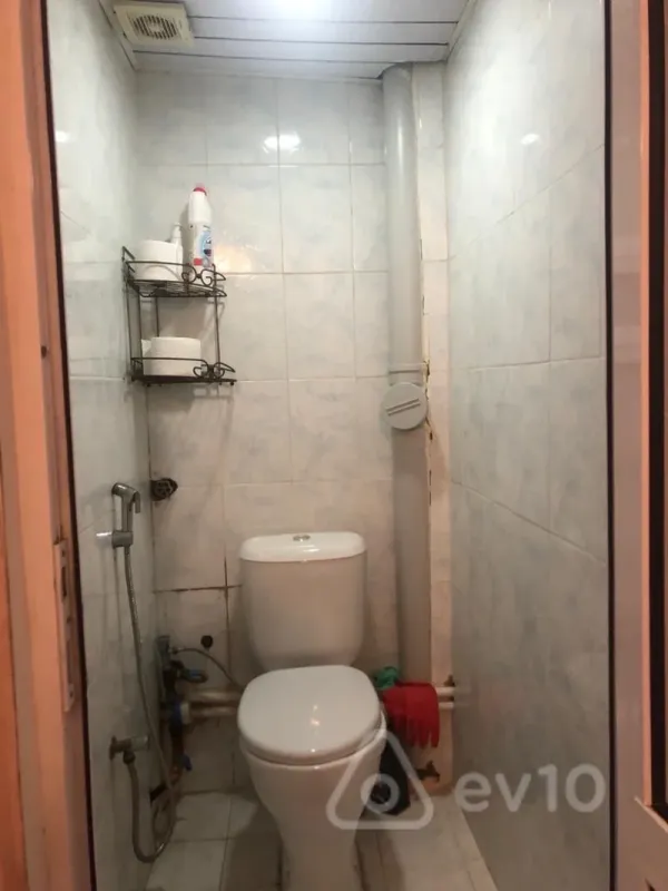 Kirayə verilir 2 otaqlı köhnə tikili 55 m²