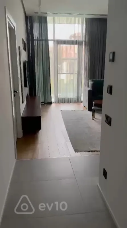 Kirayə verilir 2 otaqlı yeni tikili 65 m²