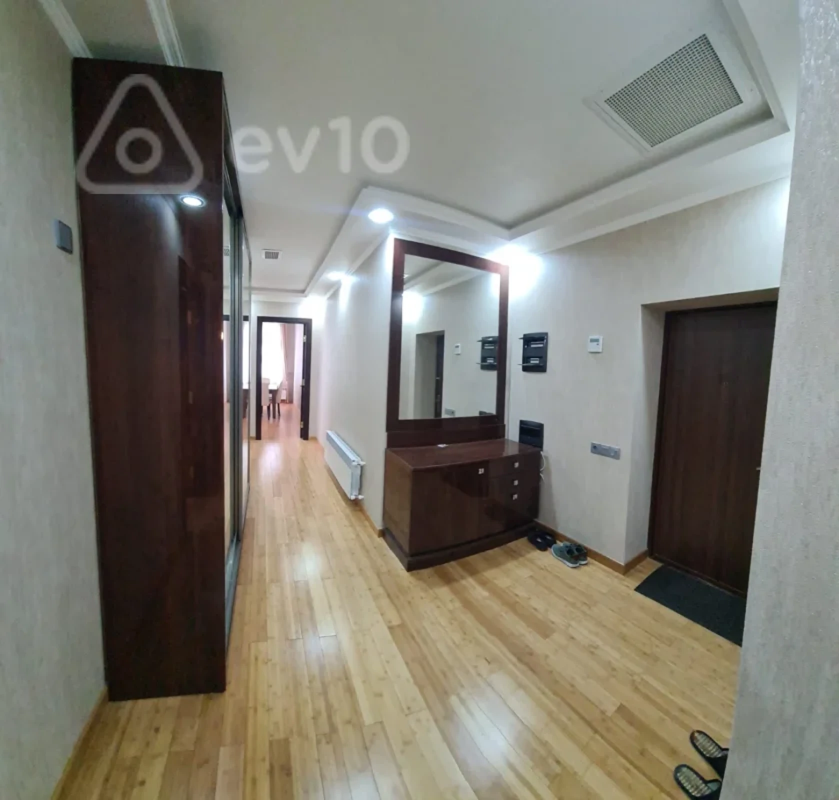 Kirayə verilir 3 otaqlı yeni tikili 115 m²