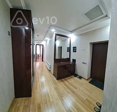 Kirayə verilir 3 otaqlı yeni tikili 115 m²