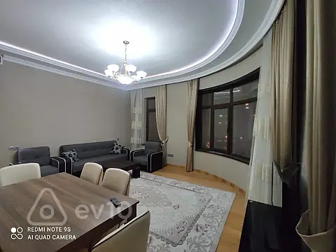 Kirayə verilir 3 otaqlı yeni tikili 115 m²