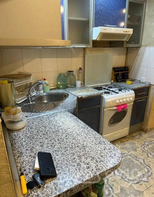 Satılır 2 otaqlı köhnə tikili 50 m²