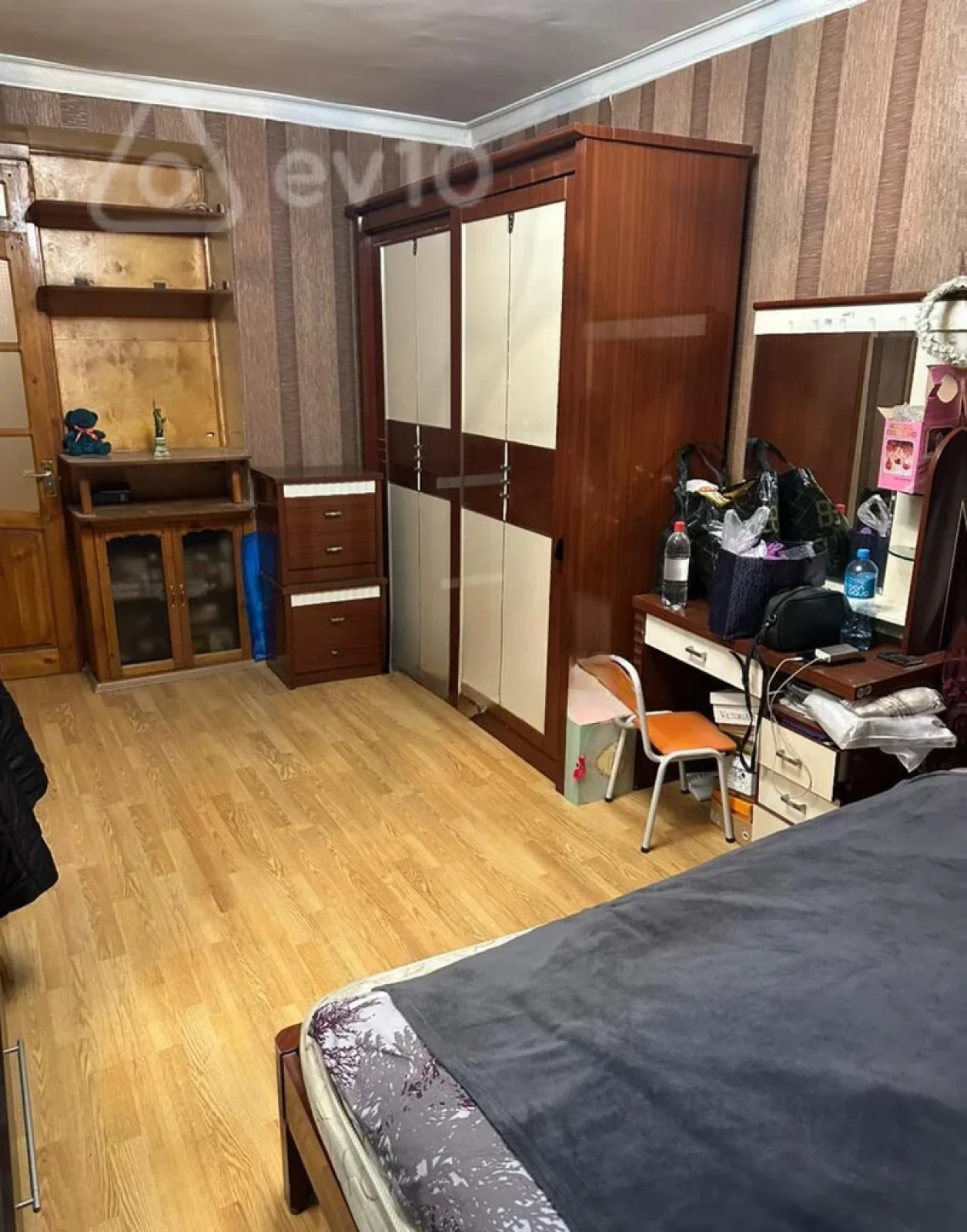 Satılır 2 otaqlı köhnə tikili 50 m²