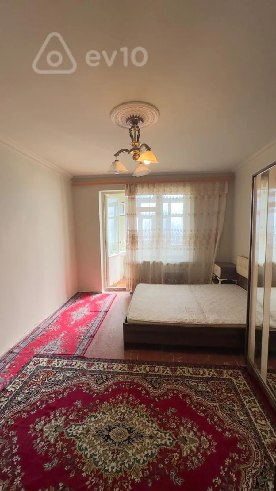 Kirayə verilir 3 otaqlı köhnə tikili 75 m²