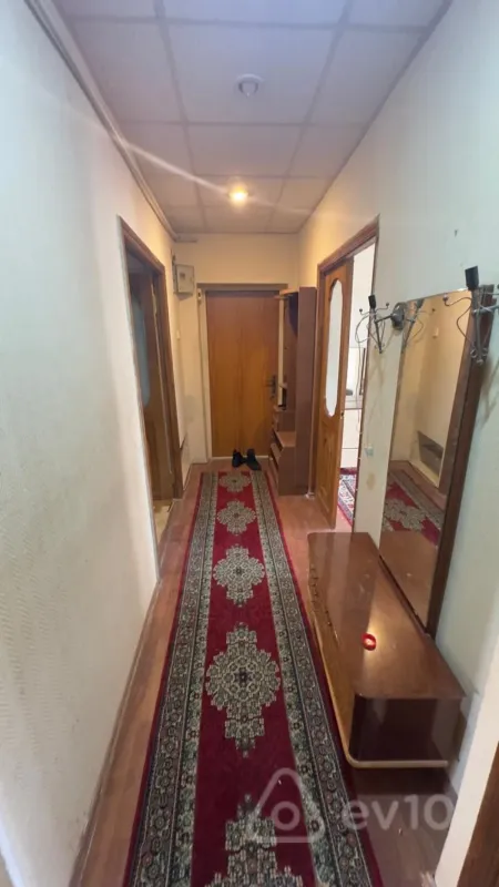 Kirayə verilir 3 otaqlı köhnə tikili 75 m²