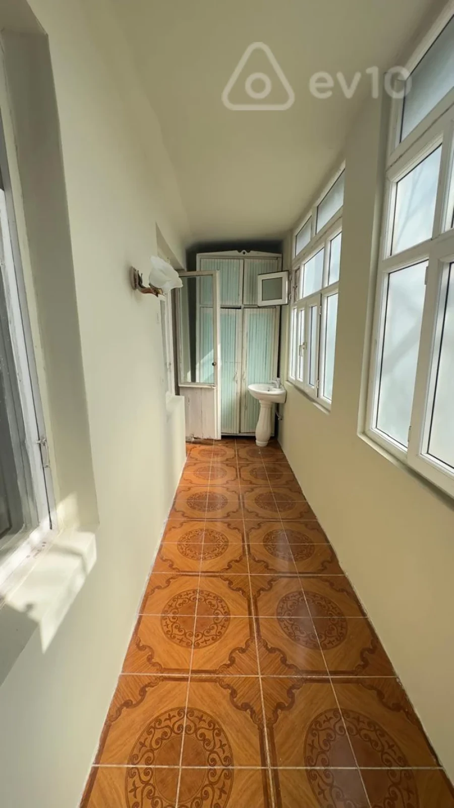 Kirayə verilir 3 otaqlı köhnə tikili 75 m²
