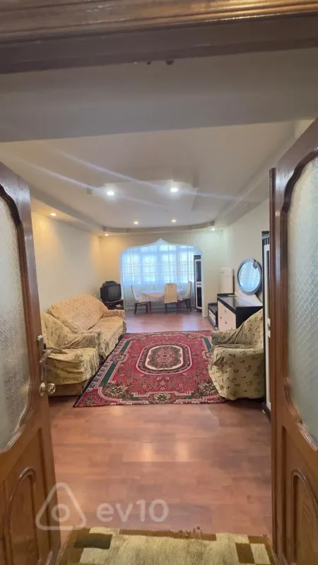 Kirayə verilir 3 otaqlı köhnə tikili 75 m²