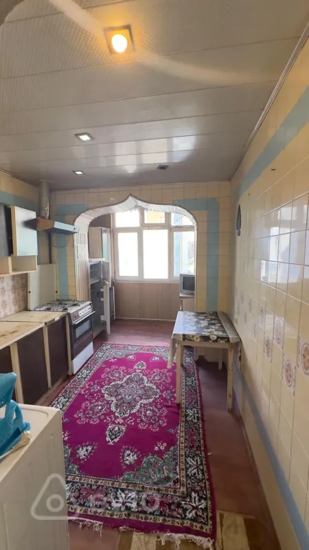 Kirayə verilir 3 otaqlı köhnə tikili 75 m²