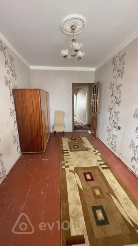 Kirayə verilir 3 otaqlı köhnə tikili 75 m²