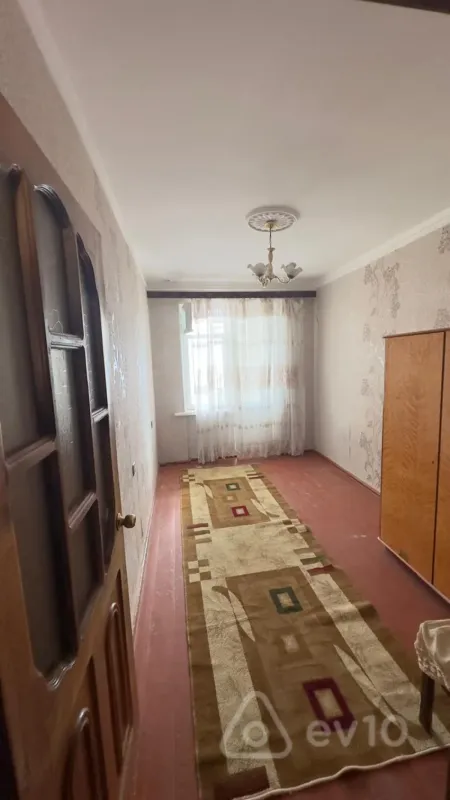 Kirayə verilir 3 otaqlı köhnə tikili 75 m²