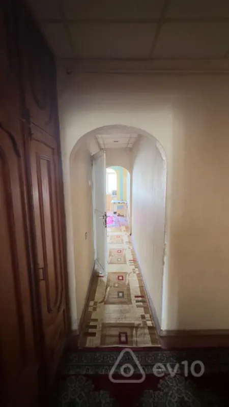 Kirayə verilir 3 otaqlı köhnə tikili 75 m²