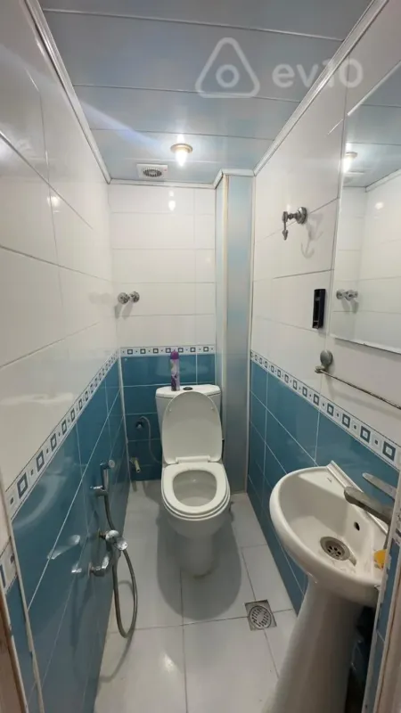 Kirayə verilir 3 otaqlı köhnə tikili 75 m²