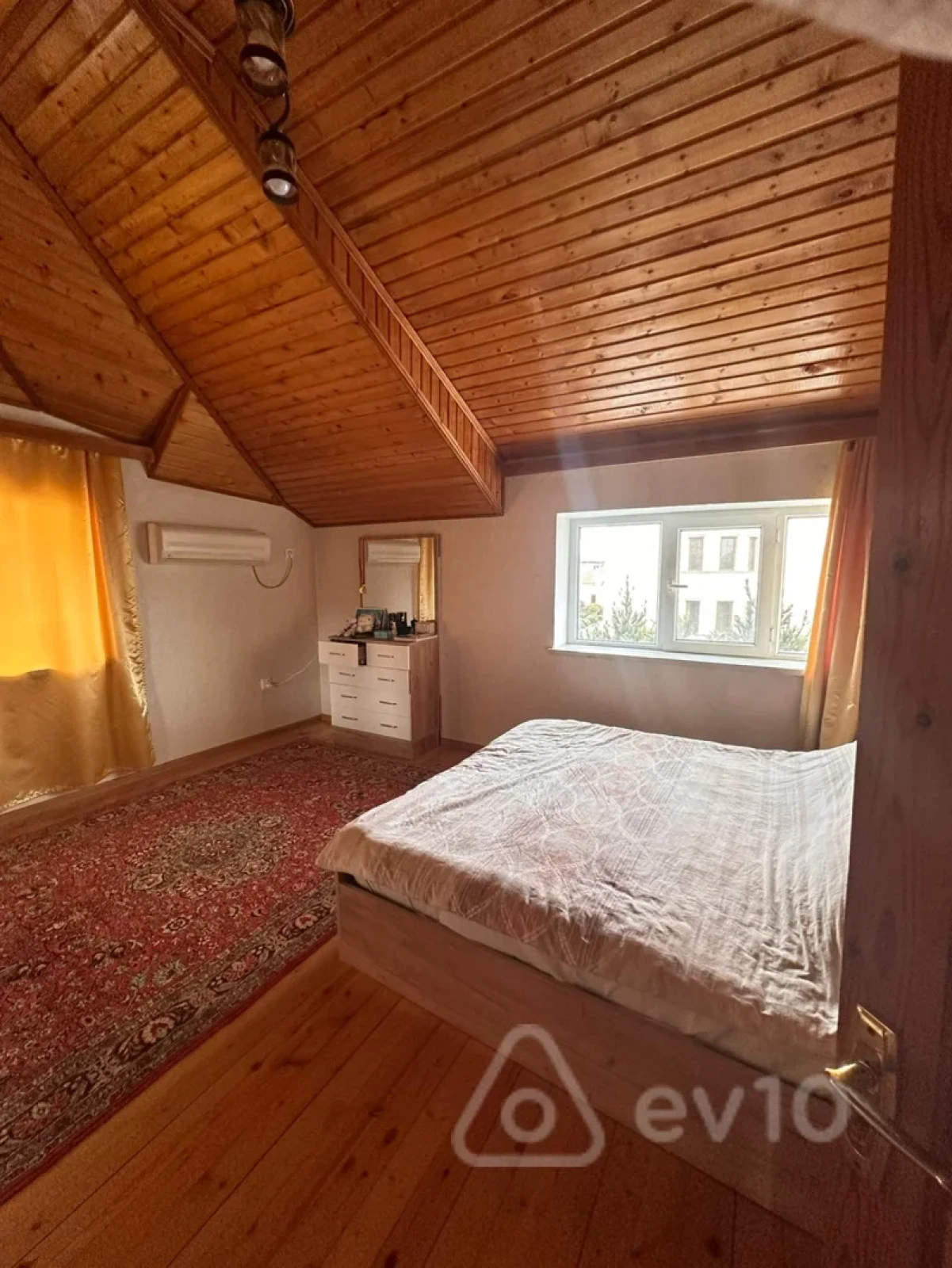 Kirayə verilir 5 otaqlı həyət evi 300 m²