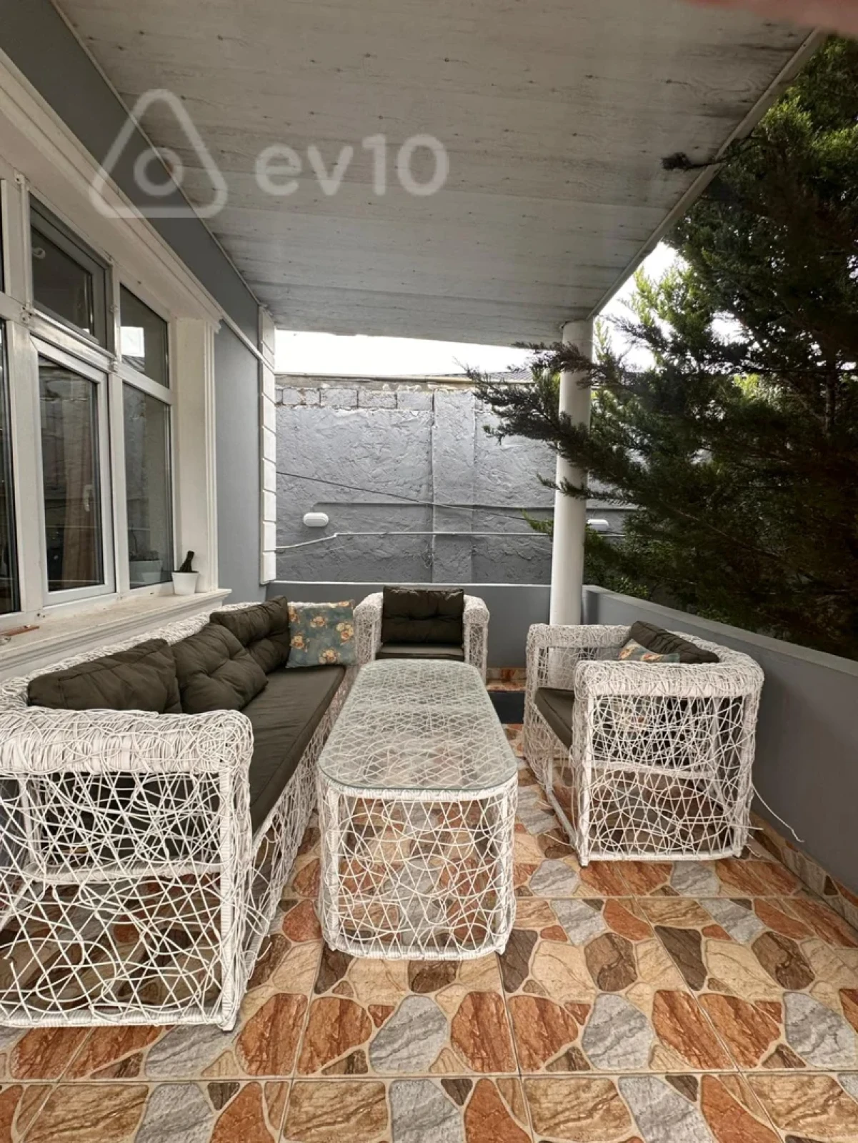 Kirayə verilir 5 otaqlı həyət evi 300 m²