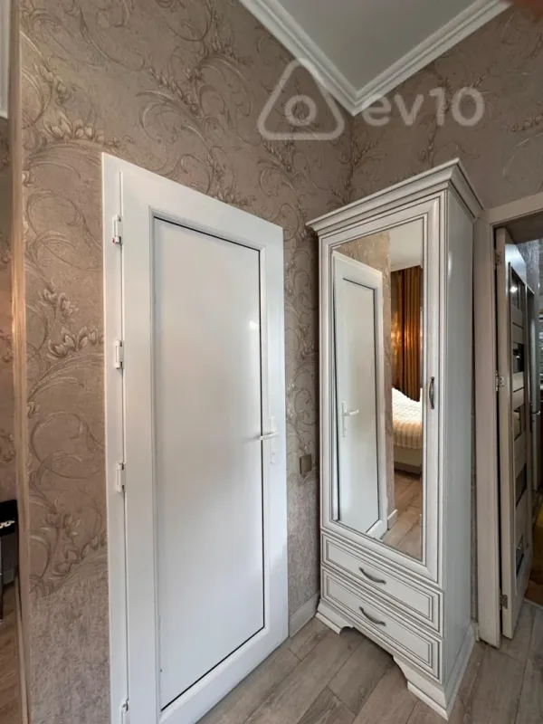Kirayə verilir 5 otaqlı həyət evi 300 m²