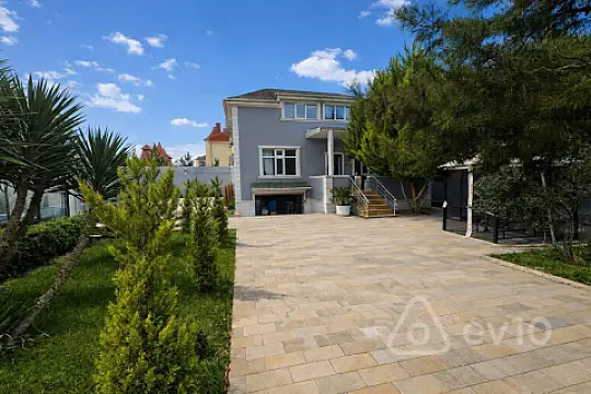 Kirayə verilir 5 otaqlı həyət evi 300 m²
