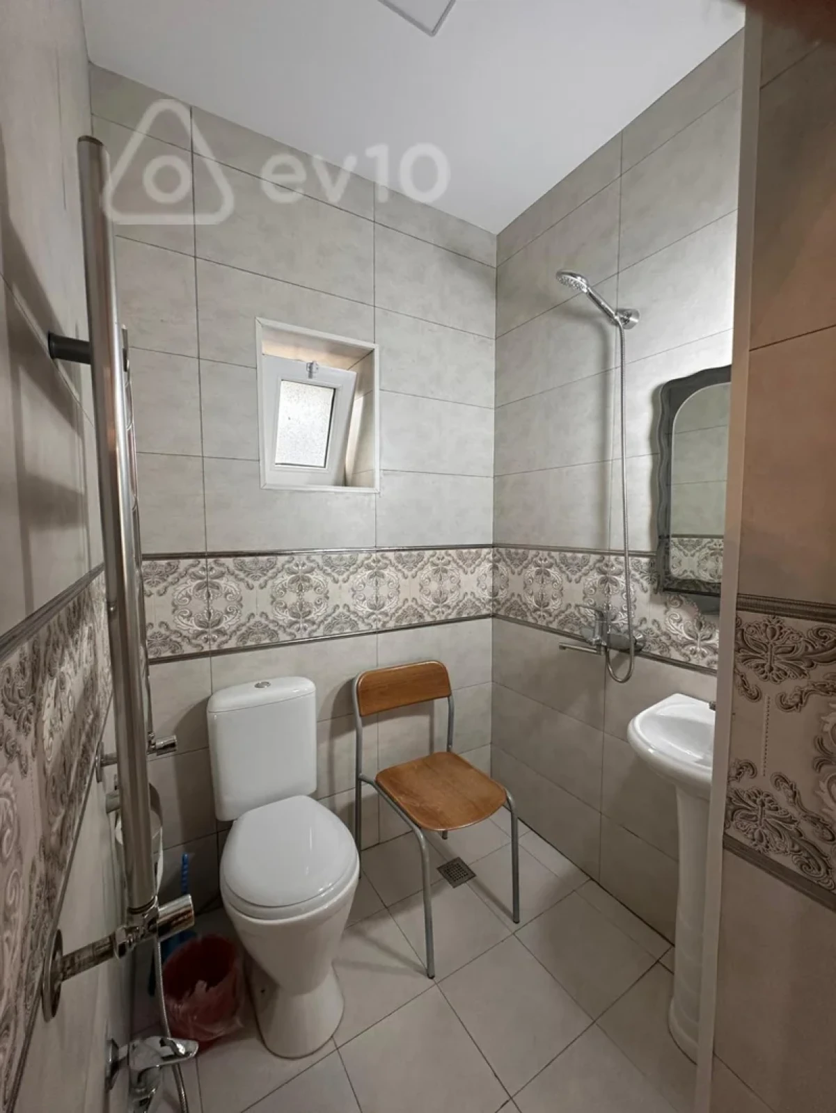 Kirayə verilir 5 otaqlı həyət evi 300 m²