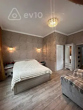 Kirayə verilir 5 otaqlı həyət evi 300 m²
