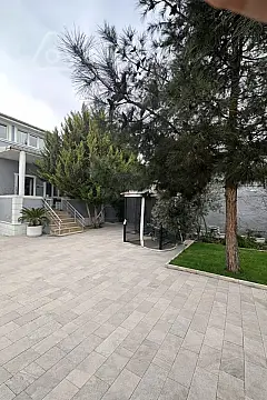 Kirayə verilir 5 otaqlı həyət evi 300 m²